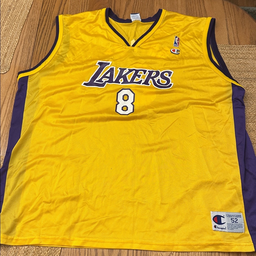 Vintage Lakers Kobe Bryant Jersey #8, yellow, size 52